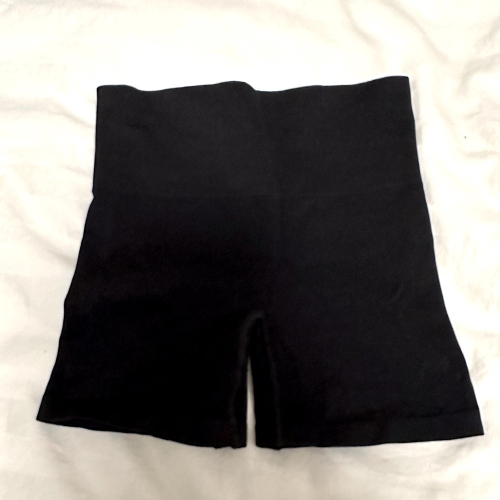 TNA ribbed atmosphere shorts